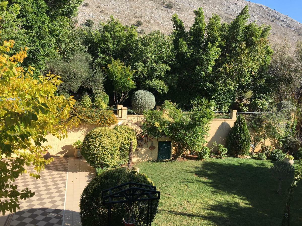 Villa Tzitzifies Kourouklata Екстер'єр фото